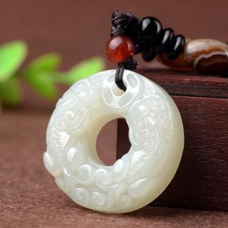 和田玉"玻璃种"冒充"高冰"?一支强光手电+一张a4纸,30秒看出是否"打灯